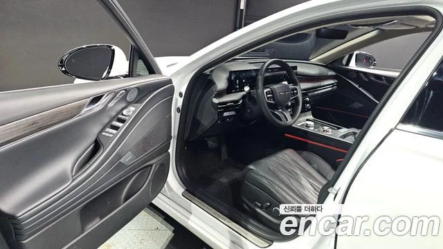 2024 Genesis G80 (RG3)