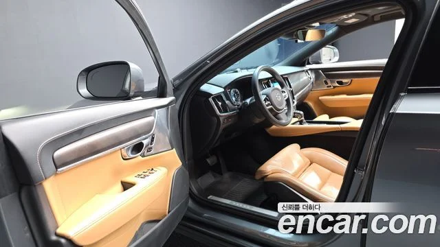 2019 Volvo V90 크로스컨트리