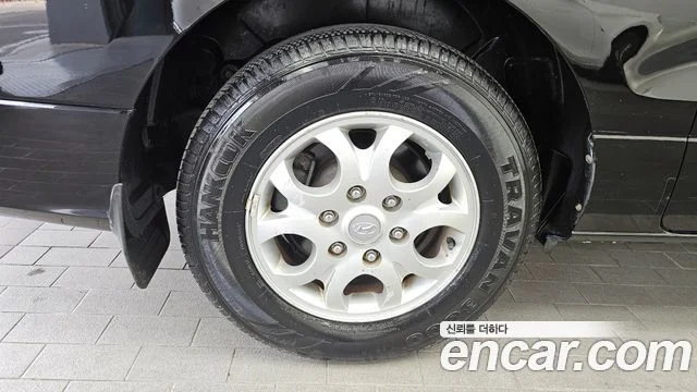 2011 Hyundai Grand Starex