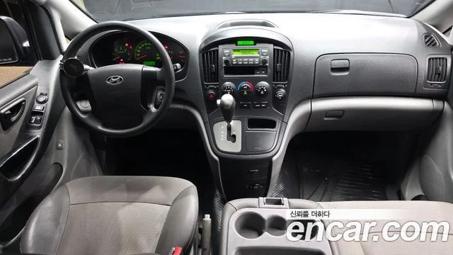 2011 Hyundai Grand Starex