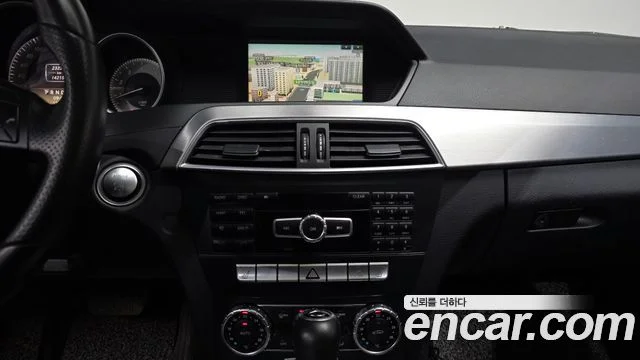 2011 Mercedes-Benz C-클래스 W204
