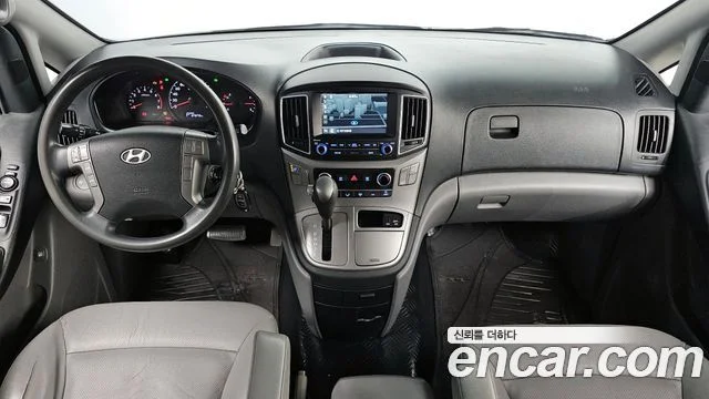 2016 Hyundai Grand Starex