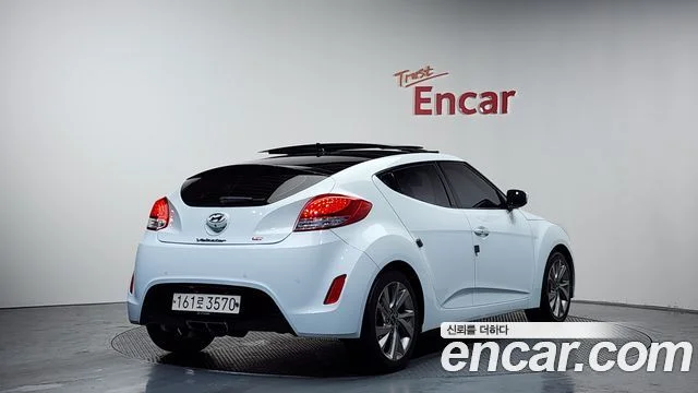 2015 Hyundai Veloster (New)