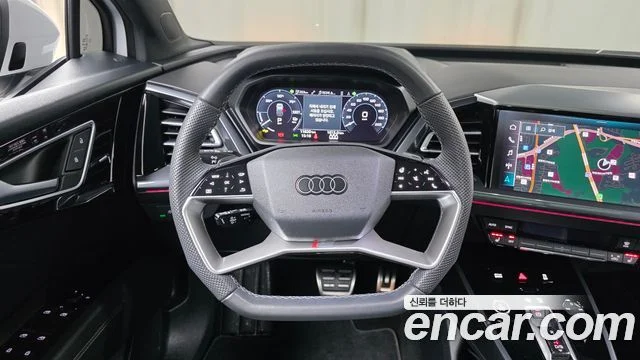 2025 Audi Q4 e-트론 (F4)