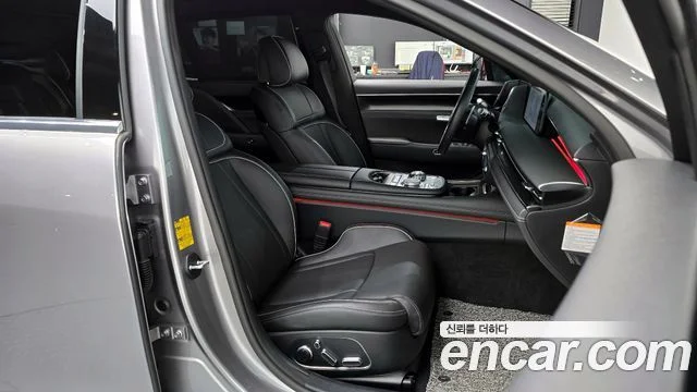 2024 Genesis G90 (RS4)