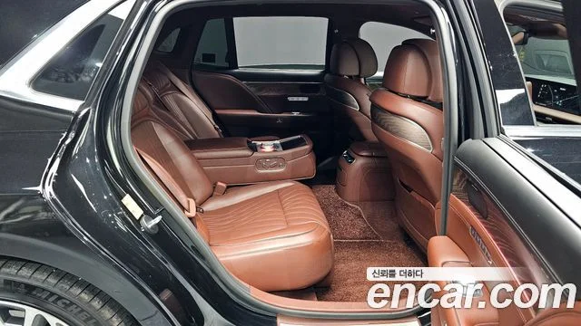 2022 Genesis G90 (RS4)