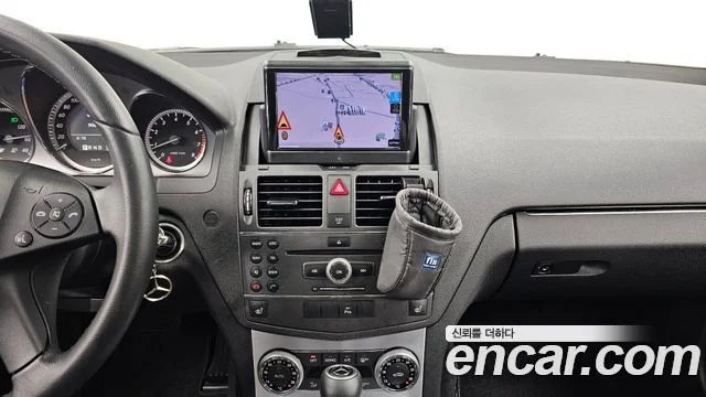 2010 Mercedes-Benz C-클래스 W204