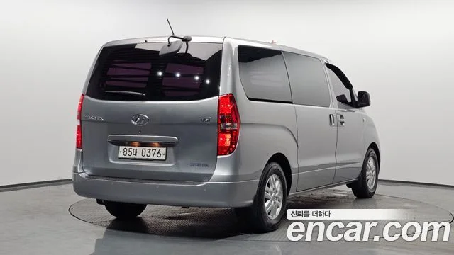 2016 Hyundai Grand Starex