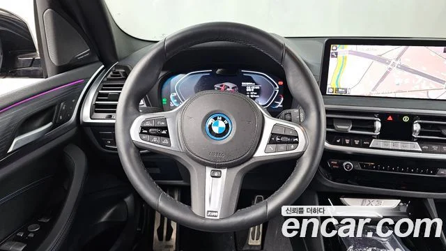 2025 BMW iX3