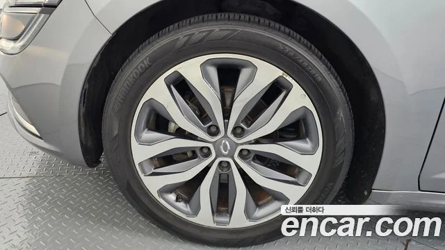 2016 Renault Korea SM6