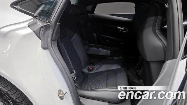 2021 Audi e-트론 GT