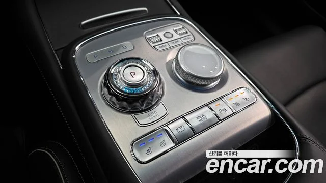 2025 Genesis G90 (RS4)