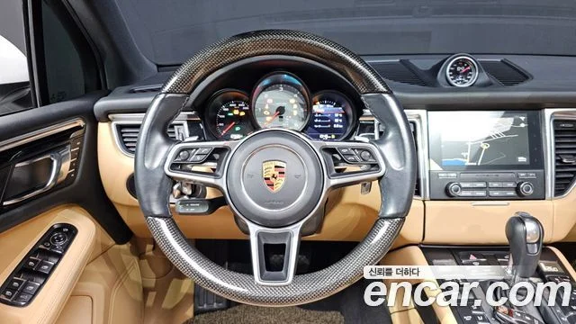 2016 Porsche 마칸