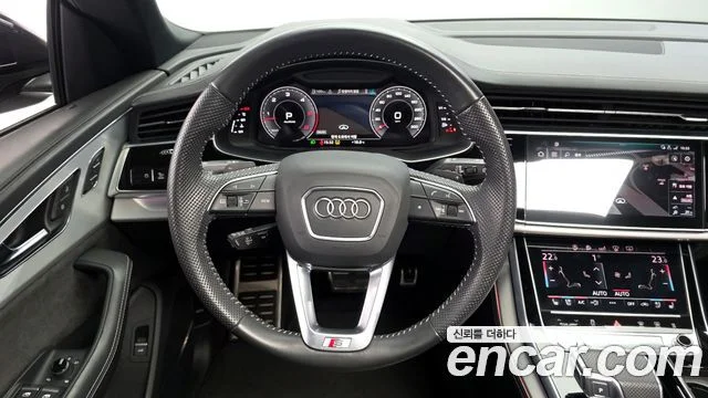 2020 Audi Q8 (4M)