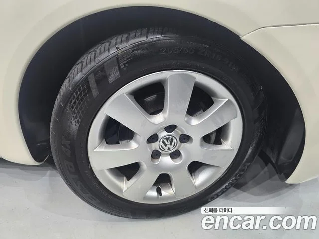 2003 Volkswagen New Beetle