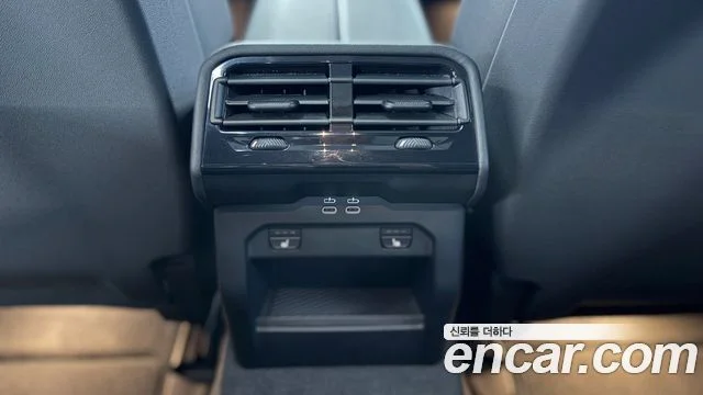 2025 BMW 5 Series (G60)