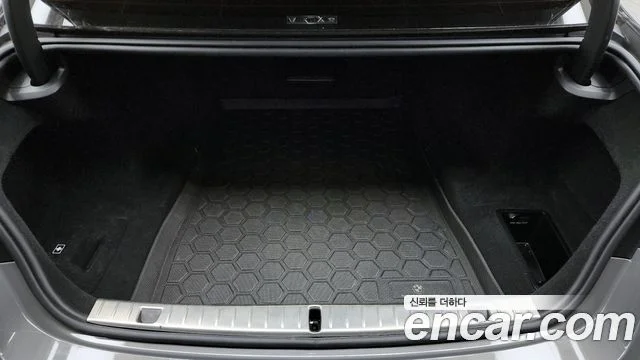 2022 BMW 7 Series (G11)