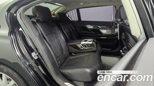 2016 BMW 7 Series (G11)