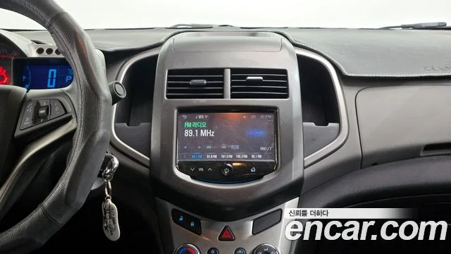 2014 Chevrolet 아베오 세단