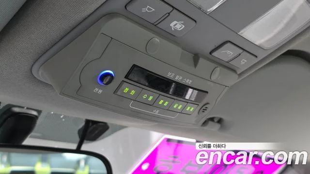 2017 Hyundai Grand Starex