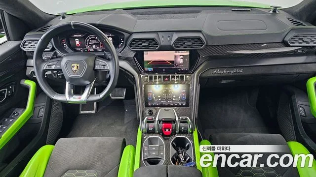 2022 Lamborghini 우루스