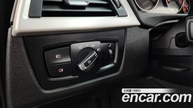 2014 BMW 3 Series (F30)