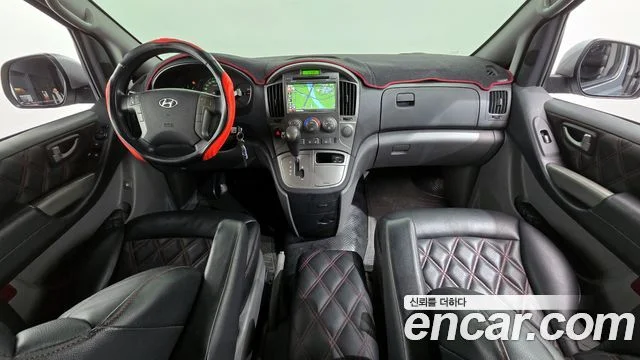 2012 Hyundai Grand Starex