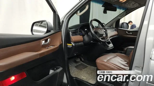 2019 Hyundai Grand Starex (New)