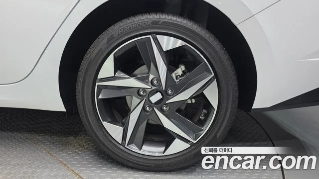 2023 Hyundai Avante (CN7)