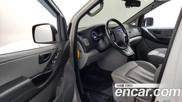 2021 Hyundai Grand Starex (New)