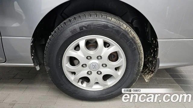 2010 Hyundai Grand Starex