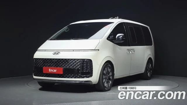 2024 Hyundai Staria