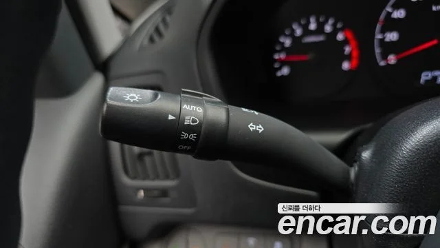 2020 Hyundai Grand Starex (New)