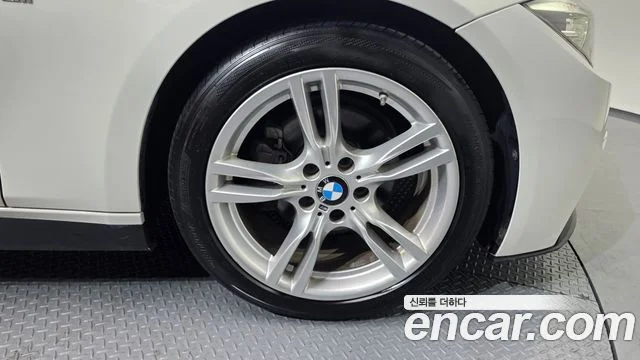 2018 BMW 3 Series (F30)