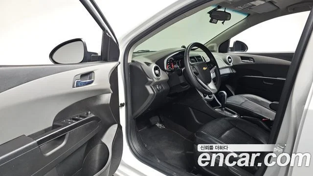 2017 Chevrolet 더 뉴 아베오 세단