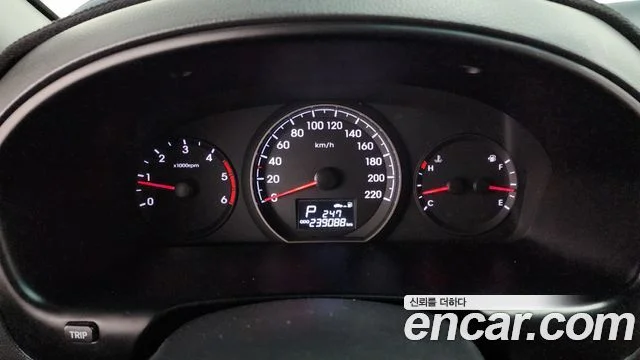 2016 Hyundai Grand Starex