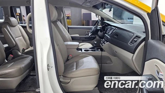 2018 Kia Carnival (New)