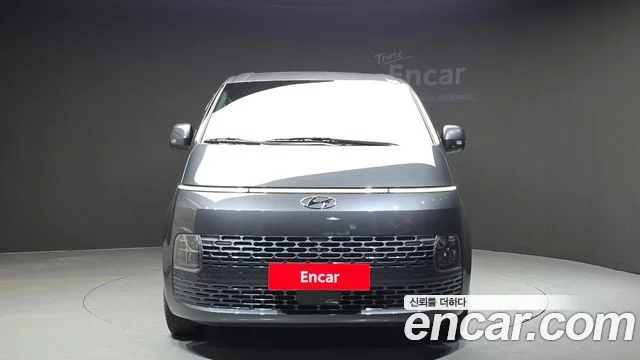 2023 Hyundai Staria
