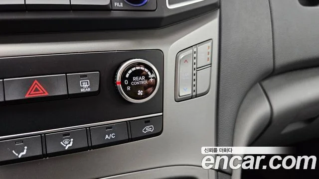 2019 Hyundai Grand Starex (New)