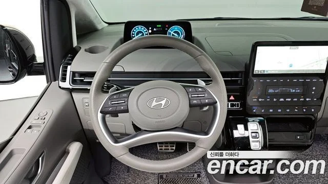 2024 Hyundai Staria