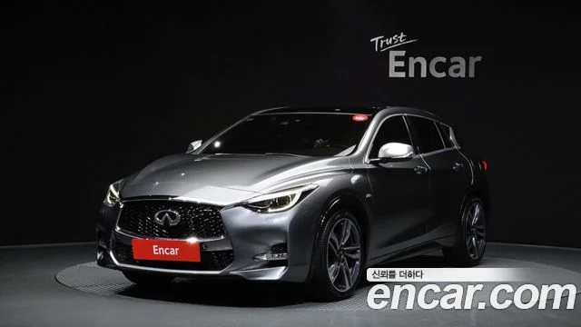 2017 Infiniti Q30