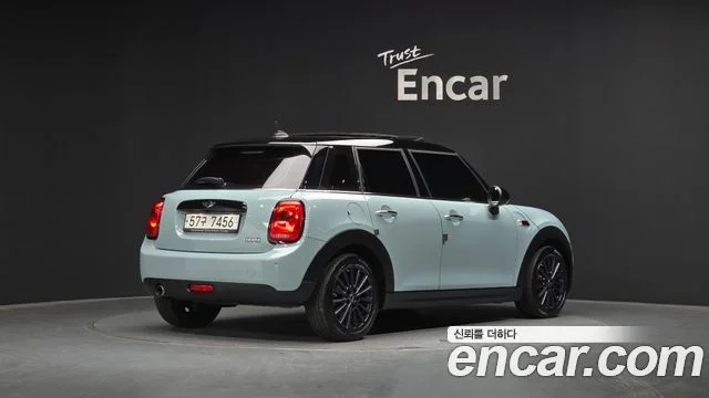 2018 MINI Cooper