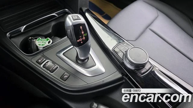 2018 BMW 3 Series (F30)