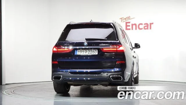2022 BMW X7 (G07)