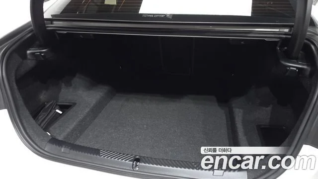 2025 BMW 5 Series (G60)