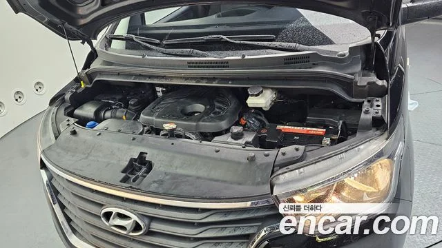 2020 Hyundai Grand Starex (New)