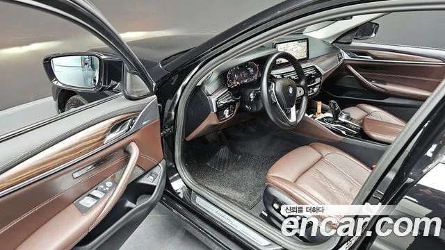 2023 BMW 5 Series (G30)