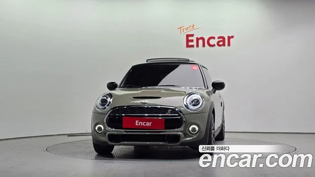 2019 MINI Cooper S