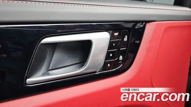 2020 Porsche 카이엔 (PO536)