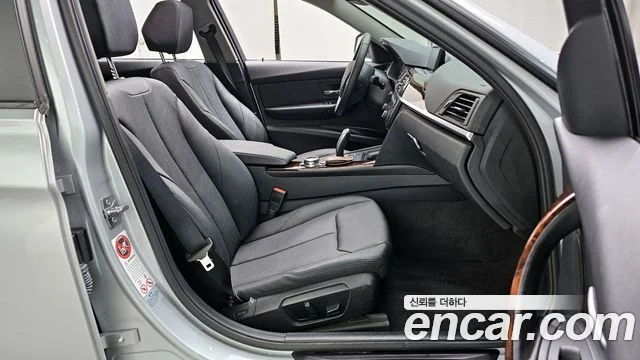 2014 BMW 3 Series (F30)